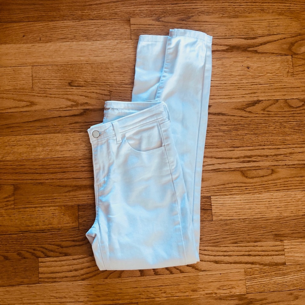 White Levi high rise jeans